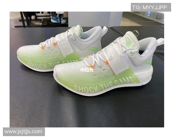 带绑带的篮球鞋助力运动表现提升时尚与舒适兼具的完美选择